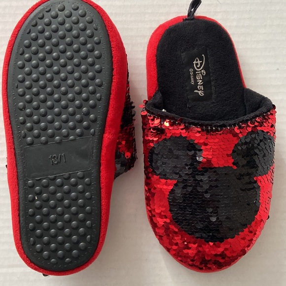 Sequinned Disney Mickey Mouse Children’s Slippers - Picture 5 of 5